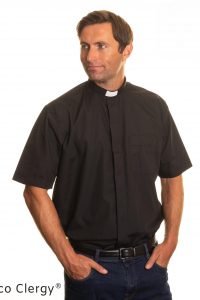 Men’s 1in tunnel collar short sleeve clerical shirt – Easy Iron 55%  Organic cotton blended with 45% recycled polyester